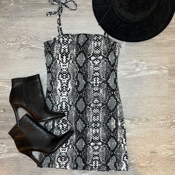 SHEIN Dresses & Skirts - SHEIN Dress Bundle 🧸